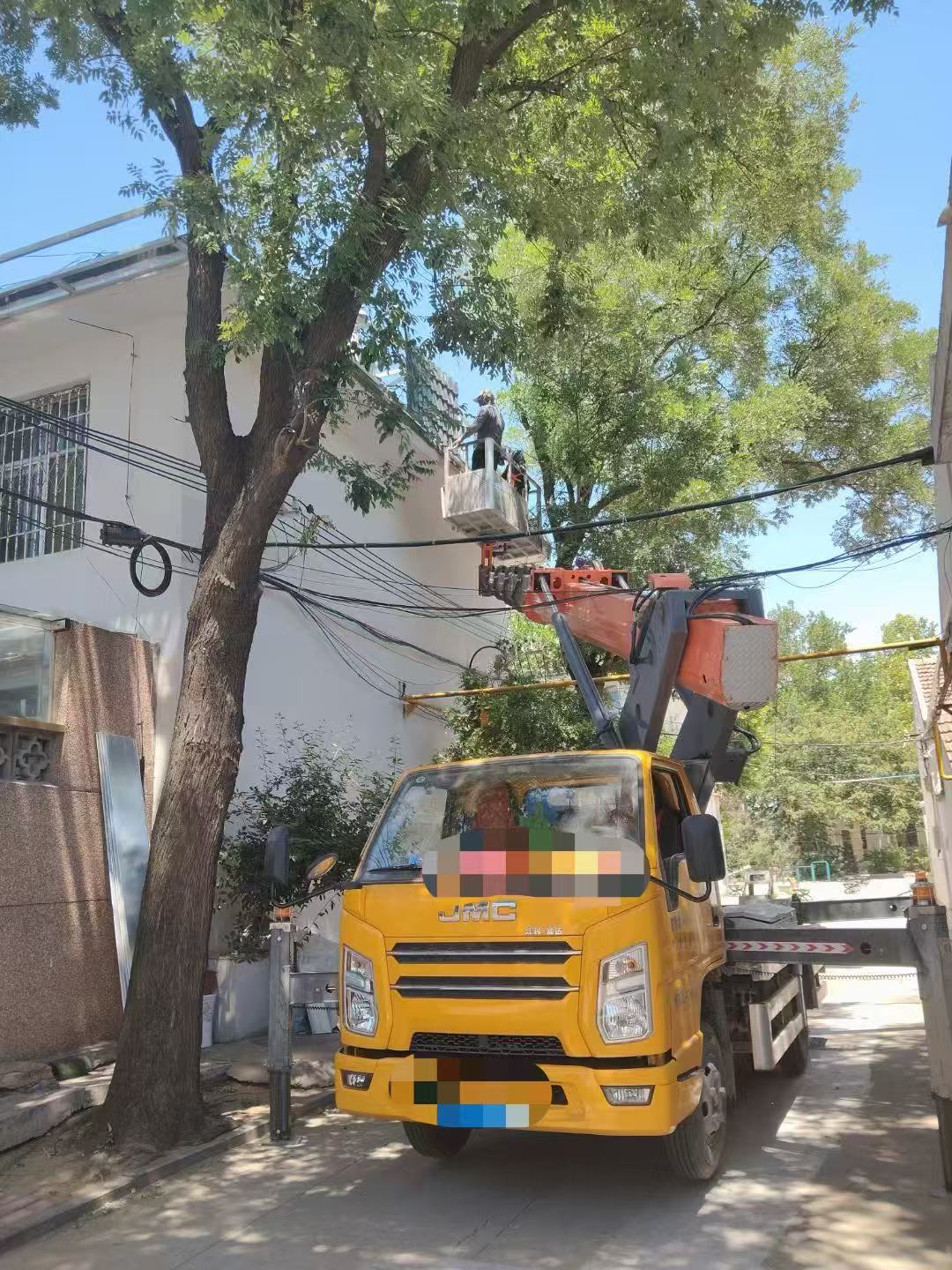 拜泉县高空作业车能吊装重物吗？最大承载多少公斤？