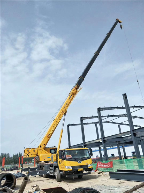 拜泉县超高层建筑钢结构吊装案例